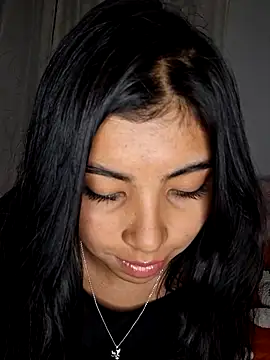 Snapshot of DianeSuns_ chatting on December 4, 2025, 3:16 am DianeSuns online show from December 4, 2025, 3:16 am