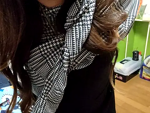 Snapshot of AYA_dayo chatting on November 3, 2025, 1:37 pm AYA dayo online show from November 3, 2025, 1:37 pm