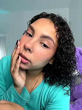 Snapshot of ViolettaMiller_ chatting on October 8, 2025, 3:08 am ViolettaMiller online show from October 8, 2025, 3:08 am