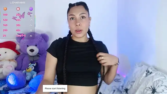 Snapshot of ViolettaMiller_ chatting on December 14, 2025, 3:02 am ViolettaMiller online show from December 14, 2025, 3:02 am