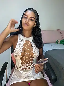 Snapshot of larajuli chatting on March 13, 2026, 9:31 pm larajuli online show from March 13, 2026, 9:31 pm