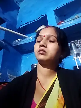 Jooli xx online show from May 5, 2026, 2:36 am