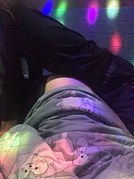 Snapshot of leehank01 chatting on November 11, 2025, 4:13 pm leehank01 online show from November 11, 2025, 4:13 pm