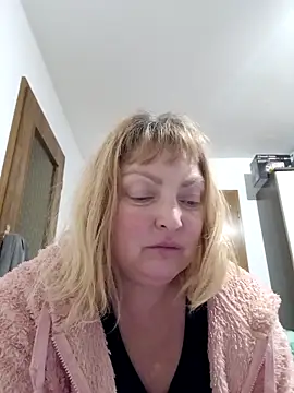 Snapshot of LiluLiluLilu chatting on March 19, 2026, 8:42 pm LiluLiluLilu online show from March 19, 2026, 8:42 pm