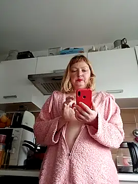 Snapshot of LiluLiluLilu chatting on March 1, 2026, 10:15 am LiluLiluLilu online show from March 1, 2026, 10:15 am