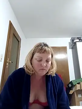 LiluLiluLilu online show from February 26, 2026, 10:43 pm