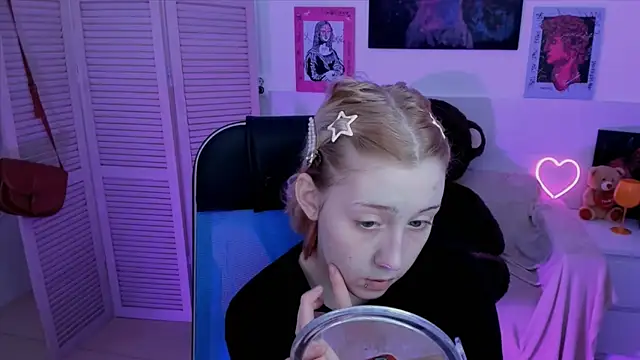 RubyBennett online show from September 22, 2025, 7:03 am