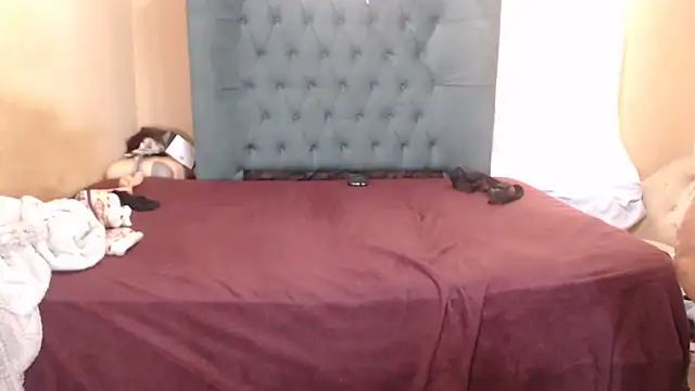 BendMeOverXX online show from June 28, 2026, 1:39 pm