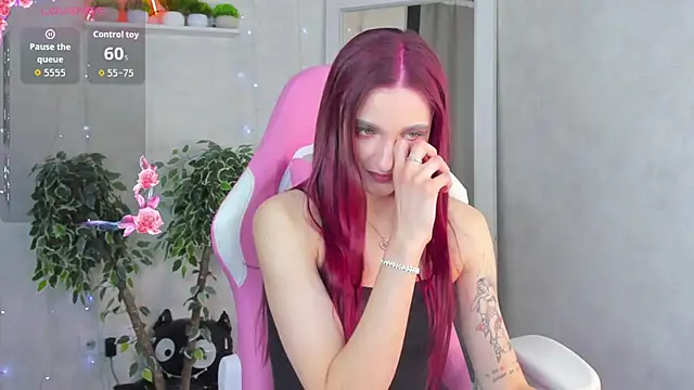 Snapshot of Alisha_Green chatting on November 30, 2025, 9:32 am Alisha Green online show from November 30, 2025, 9:32 am