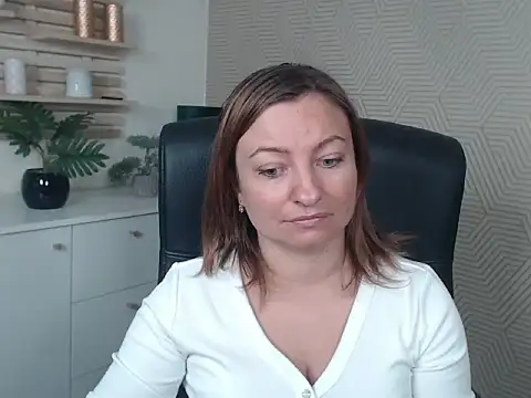 Snapshot of angelaSamt chatting on September 22, 2025, 5:46 am angelaSamt online show from September 22, 2025, 5:46 am