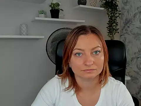 Snapshot of angelaSamt chatting on September 12, 2025, 12:38 pm angelaSamt online show from September 12, 2025, 12:38 pm