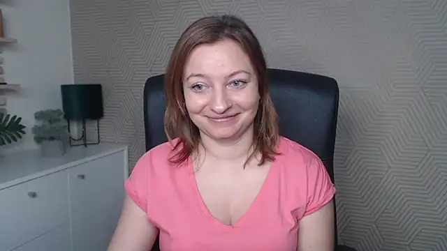 Snapshot of angelaSamt chatting on November 26, 2025, 6:57 am angelaSamt online show from November 26, 2025, 6:57 am