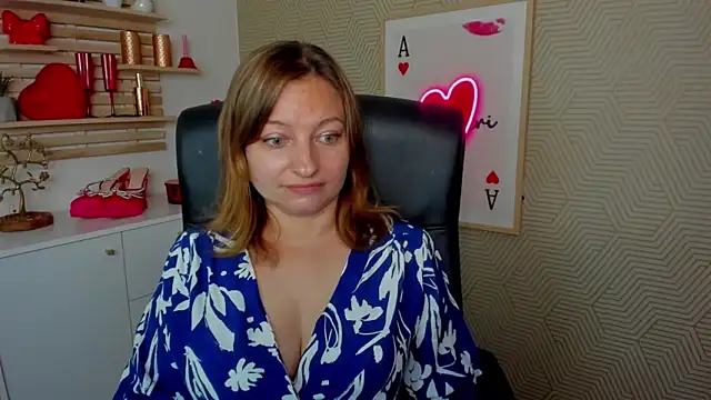 angelaSamt online show from June 22, 2026, 5:48 am