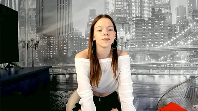 Snapshot of VelvetRisque chatting on May 9, 2026, 6:28 am VelvetRisque online show from May 9, 2026, 6:28 am
