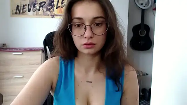 Snapshot of HotAnna2004 chatting on September 13, 2025, 12:38 pm HotAnna2004 online show from September 13, 2025, 12:38 pm