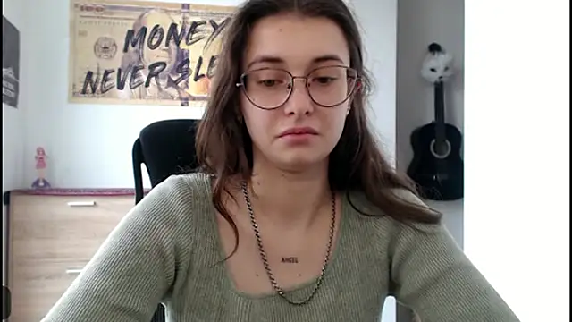 Snapshot of HotAnna2004 chatting on October 18, 2025, 10:28 am HotAnna2004 online show from October 18, 2025, 10:28 am