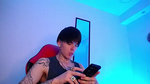 Anhonymus  online show from November 20, 2025, 3:40 am