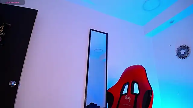 Anhonymus  online show from November 13, 2025, 3:43 am