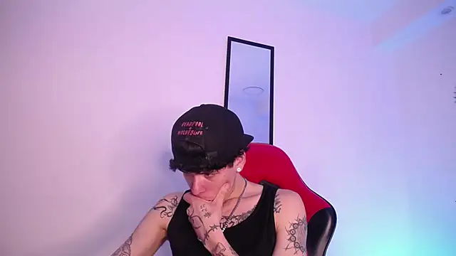 Anhonymus  online show from November 5, 2025, 4:04 am