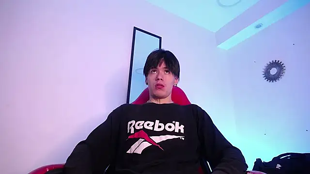 Anhonymus  online show from November 9, 2025, 3:43 am