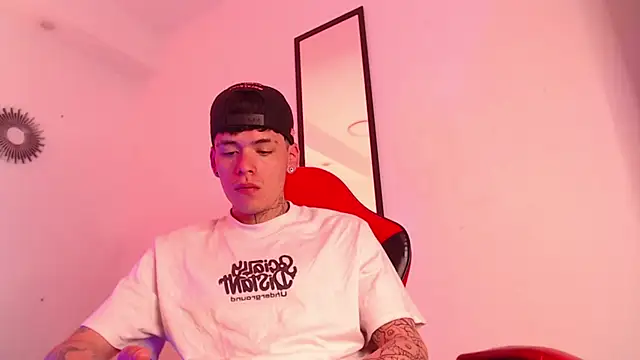 Anhonymus  online show from September 15, 2025, 5:41 am