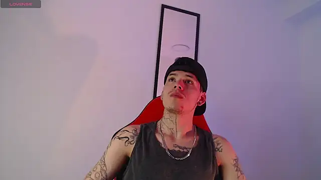 Anhonymus  online show from October 3, 2025, 12:39 pm