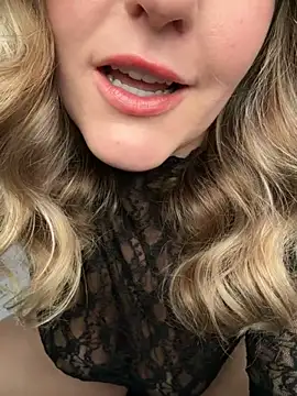 Snapshot of miss_pixie69X chatting on November 9, 2025, 11:47 am miss pixie69X online show from November 9, 2025, 11:47 am