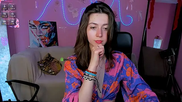 Snapshot of kitniss_dreamy chatting on June 11, 2026, 2:53 am kitniss dreamy online show from June 11, 2026, 2:53 am