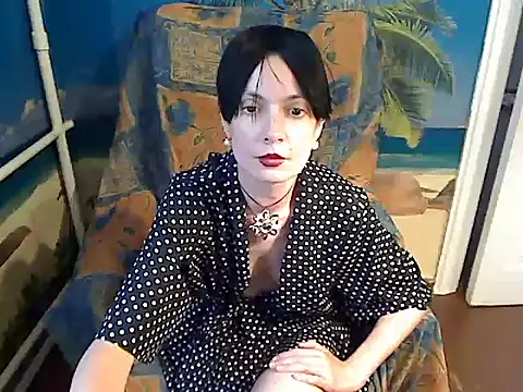 Snapshot of Bastet12 chatting on August 3, 2026, 5:08 pm Bastet12 online show from August 3, 2026, 5:08 pm