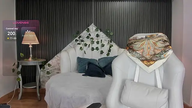 Snapshot of DaniCollinn_ chatting on December 1, 2025, 8:32 pm DaniCollinn online show from December 1, 2025, 8:32 pm