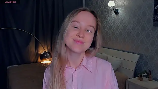 SoonMoor online show from November 11, 2025, 6:25 pm