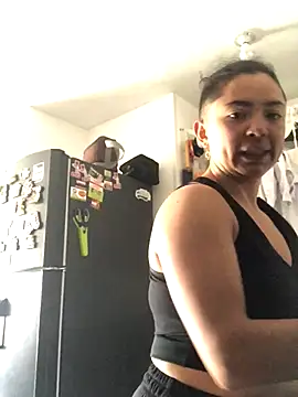 Snapshot of Paris_11 chatting on November 6, 2025, 2:21 pm Paris 11 online show from November 6, 2025, 2:21 pm