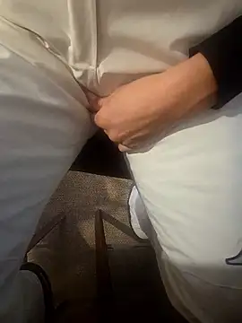 sexy7883 online show from February 15, 2026, 8:13 am