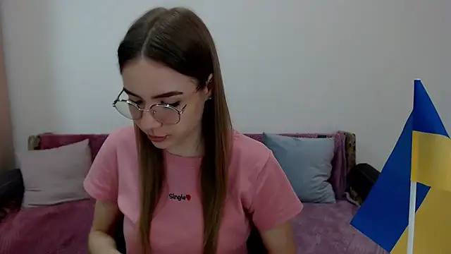 Snapshot of aSingleOne chatting on October 16, 2025, 7:33 pm aSingleOne online show from October 16, 2025, 7:33 pm