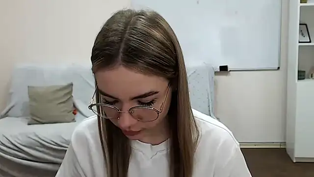 Snapshot of aSingleOne chatting on October 28, 2025, 8:30 pm aSingleOne online show from October 28, 2025, 8:30 pm