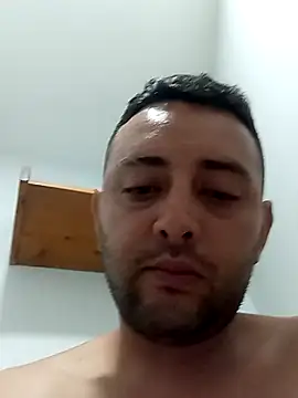 Snapshot of angelitocalientico chatting on May 3, 2026, 5:45 am angelitocalientico online show from May 3, 2026, 5:45 am