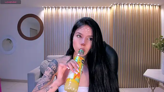 Snapshot of LaurentConnor chatting on November 1, 2025, 4:52 am LaurentConnor online show from November 1, 2025, 4:52 am