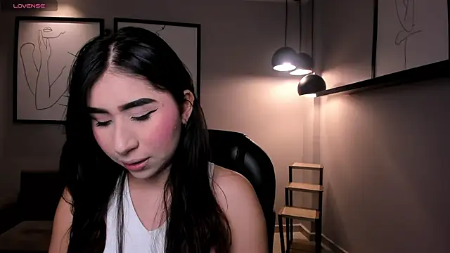 Snapshot of MayaMoretti_ chatting on November 8, 2025, 3:21 am MayaMoretti online show from November 8, 2025, 3:21 am