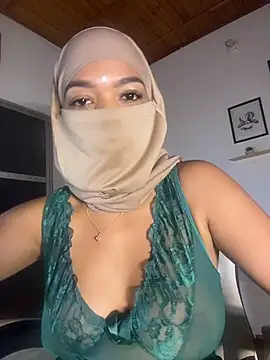Snapshot of Yuli_arabic chatting on June 29, 2026, 7:13 pm Yuli arabic online show from June 29, 2026, 7:13 pm