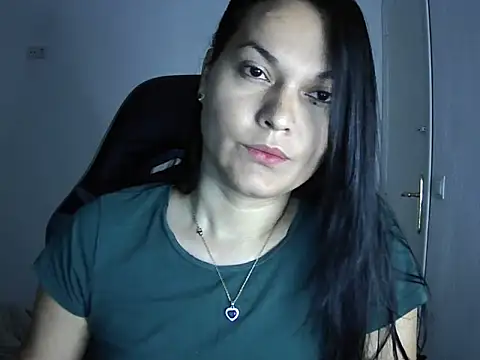 dulvolkova online show from October 17, 2025, 6:39 am