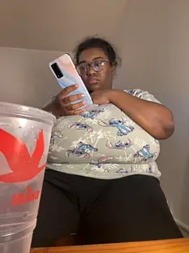 Snapshot of bunbun420247 chatting on December 3, 2025, 12:12 am bunbun420247 online show from December 3, 2025, 12:12 am