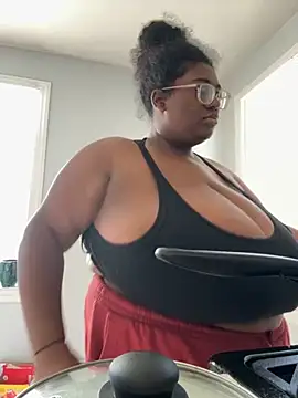 Snapshot of bunbun420247 chatting on October 21, 2025, 2:38 pm bunbun420247 online show from October 21, 2025, 2:38 pm