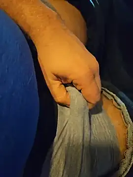 Snapshot of ctocum35 chatting on October 20, 2025, 8:42 pm ctocum35 online show from October 20, 2025, 8:42 pm