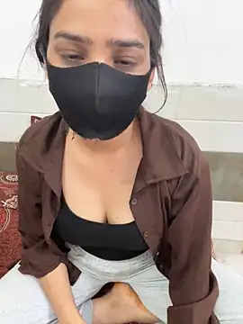 Sex Queen aaraya online show from May 9, 2026, 4:21 pm