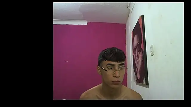 VaqueroHot3 online show from October 4, 2025, 9:16 pm