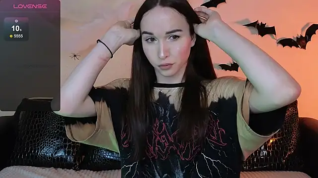 Angeel Kate online show from October 29, 2025, 5:06 am