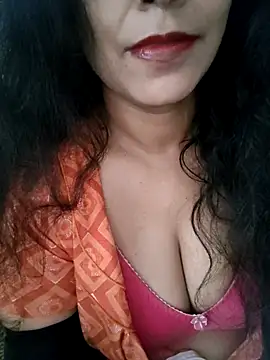 Deepa Sharma143 online show from October 8, 2025, 2:13 am