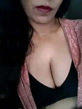 Deepa Sharma143 online show from April 26, 2026, 1:36 am