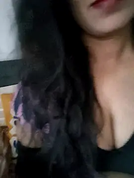 Deepa Sharma143 online show from October 22, 2025, 2:00 am