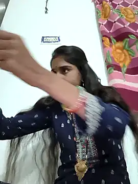 Snapshot of Hot-Soniya2 chatting on November 1, 2025, 6:02 pm Hot-Soniya2 online show from November 1, 2025, 6:02 pm